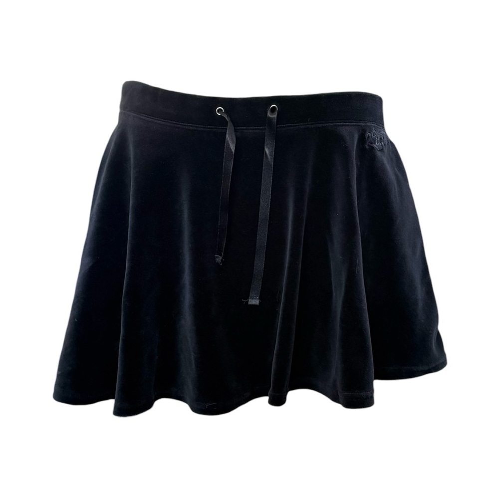 Black velvet mini skirt with drawstring waist and pockets. Size: XL
